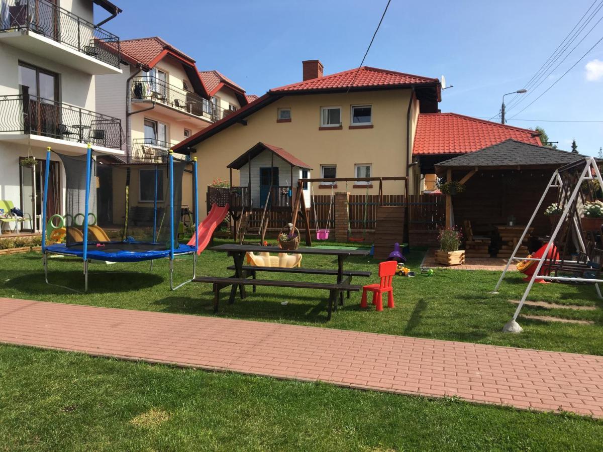 Emada- Pokoje Goscinne I Studia Ostrowo  Exteriör bild