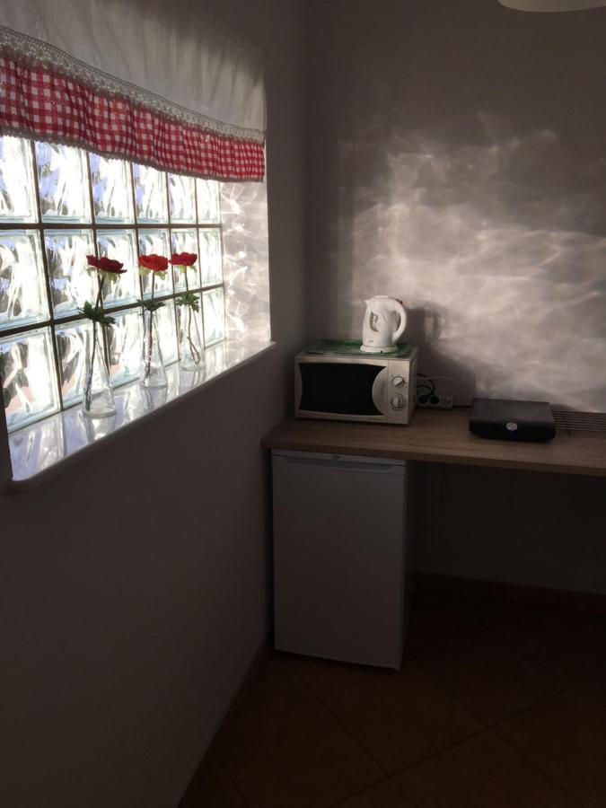 Emada- Pokoje Goscinne I Studia Ostrowo  Exteriör bild
