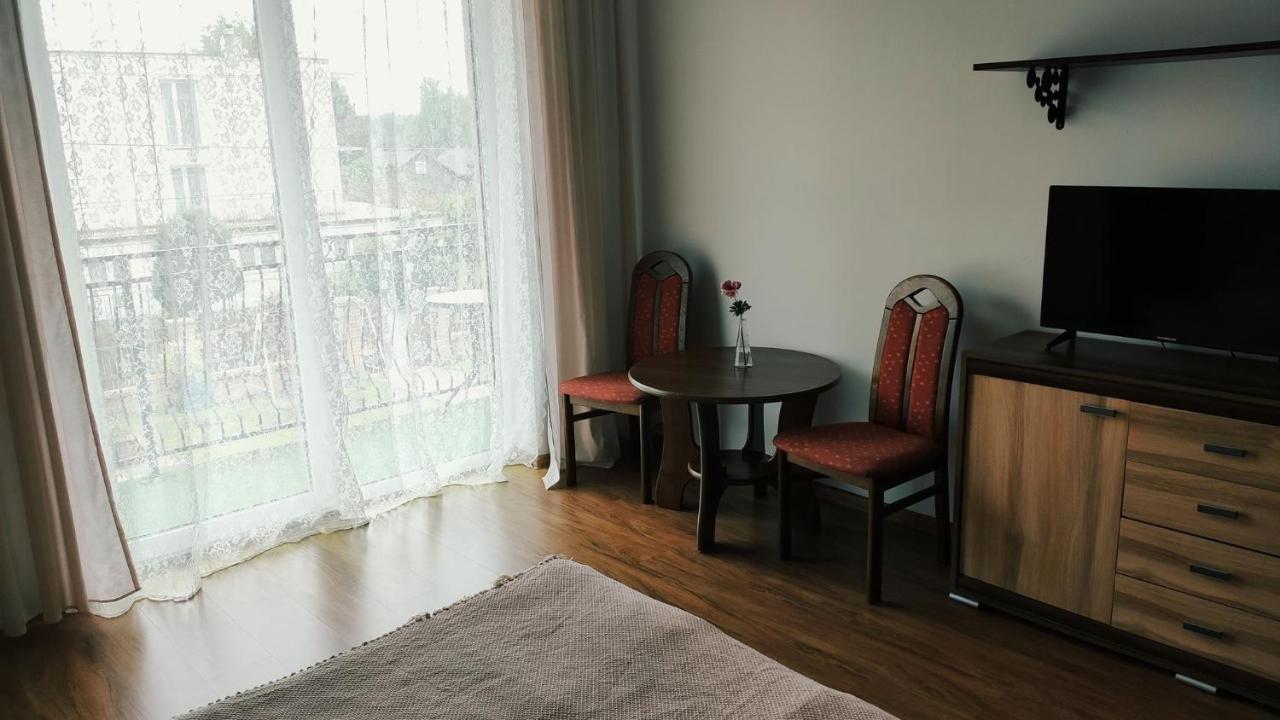 Emada- Pokoje Goscinne I Studia Ostrowo  Exteriör bild
