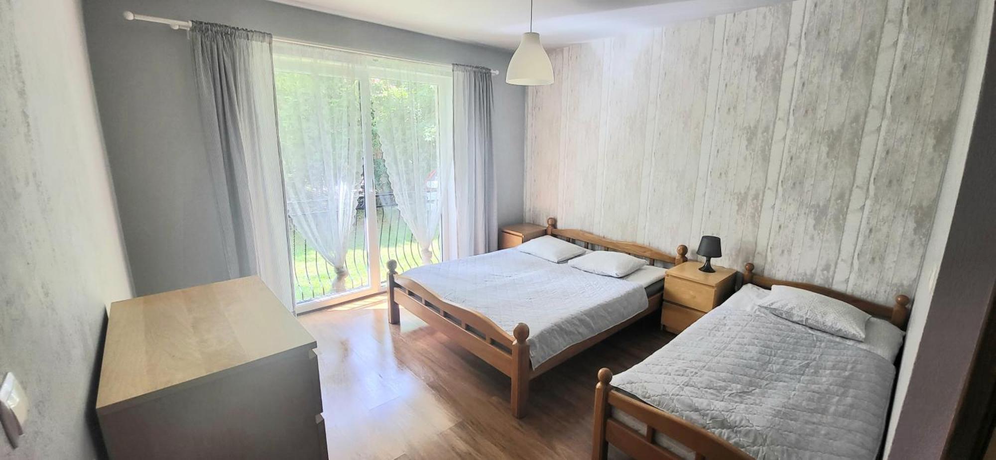 Emada- Pokoje Goscinne I Studia Ostrowo  Rum bild