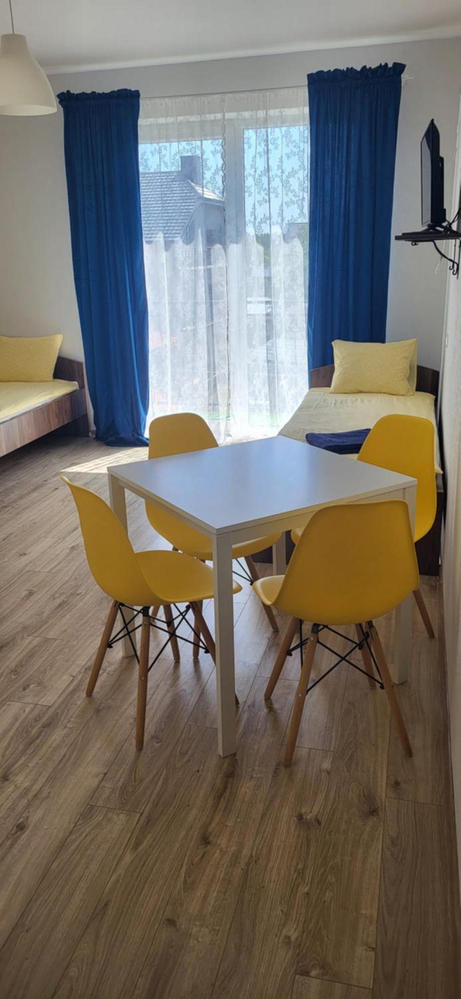 Emada- Pokoje Goscinne I Studia Ostrowo  Rum bild